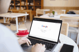 Google: por que pesquisas online sobre saúde podem ser perigosas em 2026