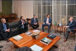 Após falas de Milei, parlamentares argentinos visitam Brasília para discutir relação bilateral