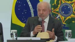 Lula tem até esta terça (8) para sancionar MP das blusinhas e evitar volta do imposto