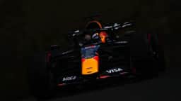 Verstappen supera Russell e lidera último treino livre no GP do Azerbaijão