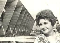 Engenheira brasileira sobrevoou Rio soltando panfletos pelo voto feminino e virou pioneira