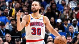 Stephen Curry revela doença que afeta sua visão e volta à NBA em outubro
