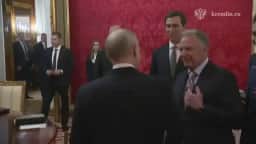 Putin recebe enviados de Trump em Moscou e classifica negociações sobre Ucrânia como difíceis