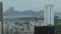 Rio de Janeiro entra em alerta para chuvas intensas, raios e rajadas de vento