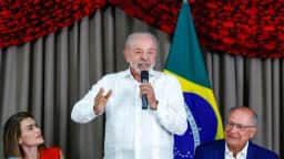 Lula aposta em fim da escala 6×1 para reverter crise, diz Waack
