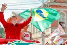 Lula vira sobre Flávio Bolsonaro em 213 cidades, entre elas Rio e Macapá, no 2º turno