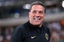 Corinthians cogita Luxemburgo como coordenador, mas ele diz que não recebeu convite