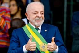 Lula vence em Minas por 107 mil votos e vira o placar do primeiro turno contra Flávio Bolsonaro