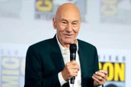Patrick Stewart morre em 28 de outubro; família revela Alzheimer e demência por corpos de Lewy