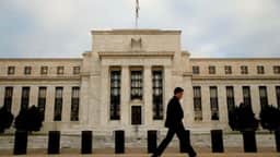 Fed tem 90% de chance de manter juros em 3,75%-4% hoje, com decisão às 15h de Brasília