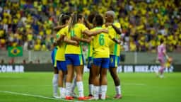 Seleção feminina cede empate à Argentina em amistoso e preocupa para 2026