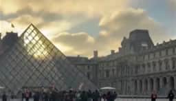 Louvre fecha no sábado (24) por protestos na França: como pedir reembolso do ingresso