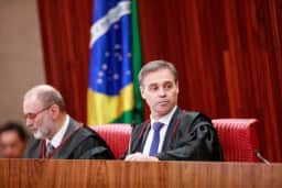 TSE estipula multa de R$ 10 mil por dia se vídeos contra Lula não forem retirados