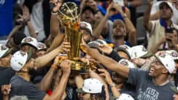 NBA abre a temporada 2026-27 nesta terça-feira (20), com Knicks na defesa do título