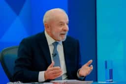 Mendonça mantém vídeo de Flávio sobre Lula e Bolsa Família no ar, mas barra anúncios pagos