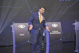 Renan Santos defende tom agressivo em debate presidencial