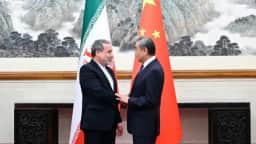China reafirma que cooperação com Irã não será afetada por novas sanções dos EUA