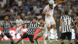 Botafogo e Fluminense empatam em 1 a 1 no Clássico Vovô com golaço de Alex Telles e cabeçada