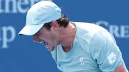 João Fonseca conquista décima vitória em Masters 1000 e iguala marca de Gustavo Kuerten de 2003
