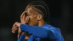 Chelsea renova contrato de João Pedro e atacante brasileiro fica até 2034