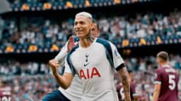Richarlison brilha e Tottenham vence Hoffenheim por 3 a 0 em amistoso de pré-temporada