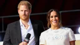 Harry e Meghan Markle fretam jato de luxo por mais de US 100 mil para voltar ao Reino Unido