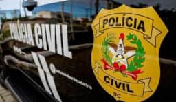 Casal é preso em Criciúma por abandono após levar bebê morto ao médico e deixar criança no carro