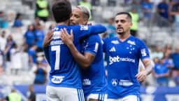 Matheus Pereira marca e perde pênalti, mas Cruzeiro vence Athletico-PR por 3 a 1