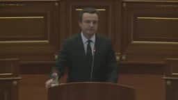 Albin Kurti é reeleito premiê do Kosovo, mas crise política persiste