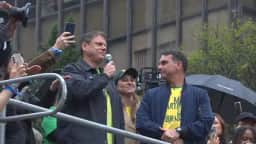 Tarcísio cobra esclarecimentos sobre “revelações” envolvendo Moraes em ato na Paulista