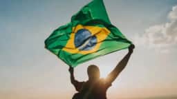 7 de setembro: o significado de “raios fúlgidos” e “impávido colosso” no Hino Nacional