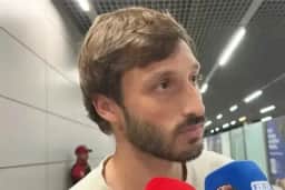 Matías Viña chega ao Cruzeiro e revela impasse contratual que travou saída do River Plate