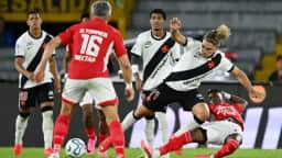 Vasco empata sem gols com Santa Fe e deixa vaga aberta na Sul-Americana
