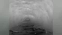 Drone térmico mostra busca por trabalhadores presos em túnel de hidrelétrica no Nepal