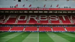 Nottingham Forest x Tottenham: horário e onde assistir à Premier League 2026/27