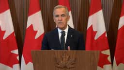 Carney imita gestos de Trump em discurso e abandona tom conciliador com os EUA