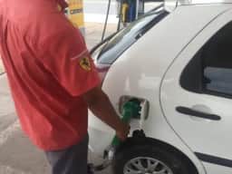 Etanol sobe 1,69% e interrompe queda em setembro, com litro a R 4,21