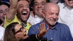 Lula derrota Flávio Bolsonaro e interrompe onda de governos de direita na América do Sul