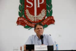 Tarcísio é reeleito em SP com 62,65% dos votos, maior índice da história