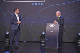 Flávio Bolsonaro vai pedir ao TSE a cassação da chapa de Lula e recua da anulação da eleição