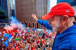 Lula diz que só a campanha de 1989 foi mais emocionante que a de 2026, após ato em São Paulo
