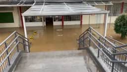 TRE-PR muda local de votação de 3.523 eleitores após chuva alagar escola em Curitiba