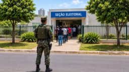 Forças Armadas a 100 metros das urnas: o que o Código Eleitoral diz e quando a regra tem exceção