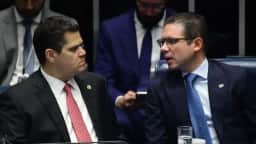 Alcolumbre pede “paz e respeito” e visita o TSE com Hugo Motta no dia do segundo turno