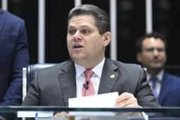 Senado adia votação da PEC da Segurança após impasse sobre redução da maioridade penal