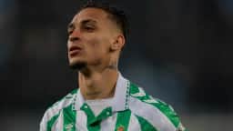 Antony sofre roubo em casa durante jogo do Betis na Champions e desabafa: ‘Frustração