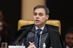 André Mendonça aponta “grave descontextualização” e proíbe anúncio de Lula sobre Flávio