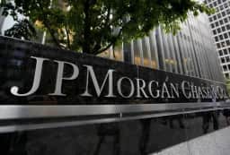 JPMorgan supera expectativas no 3º tri com banco de investimento e negociações