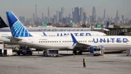 United Airlines lucra US$ 1,03 bilhão, mas fica abaixo da previsão por ação