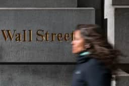 Bolsa americana oscila com Fed cauteloso e geopolítica; dólar sobe 0,45%